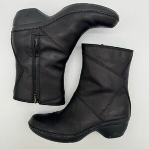 Merrell Emma Mid Black Leather Zip Boots Size 8.5
